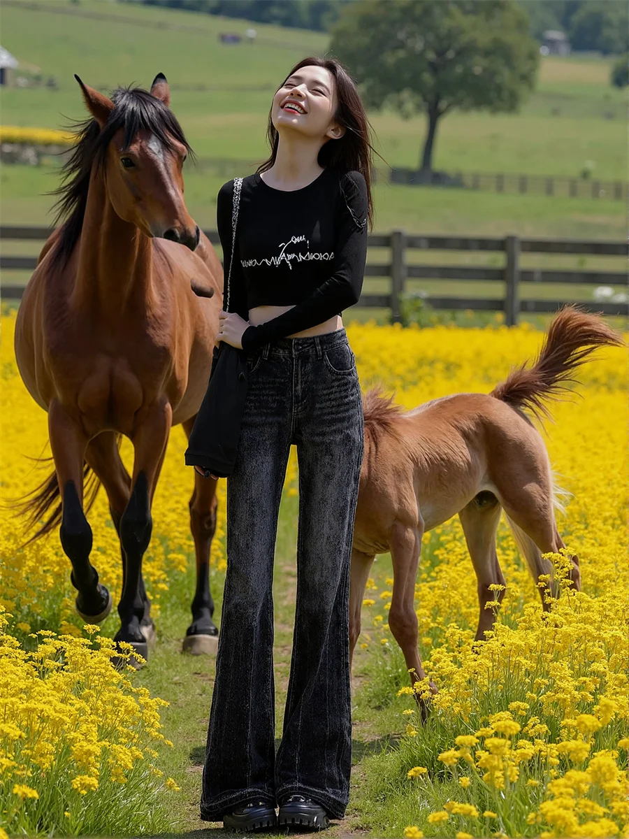 Pantaloni jeans svasati effetto consumato per donna Denim Abbigliamento donna Pieghe a vita alta Gamba larga Dritto a figura intera Casual Allentato BF