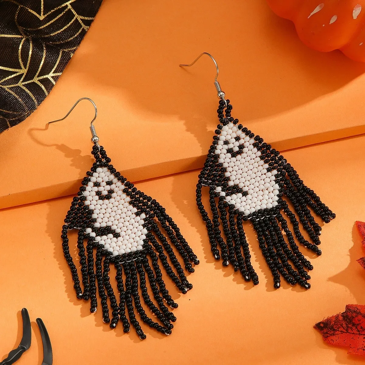

ZGMXR Серьги из рисовых бусин с кисточками, призрак, День всех святых, оригинальный дизайн, ручное вязание, модные серьги из богемного сплава из бисера