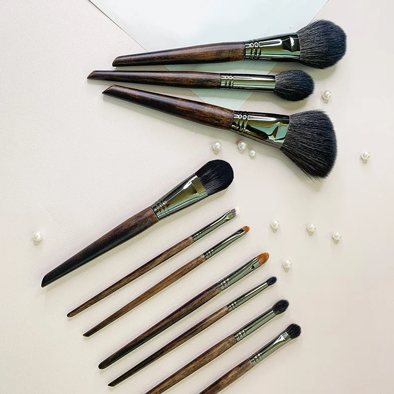 10-delige make-upborstelset met dierenhaar, draagbare wollen mouwborstel, een speciaal schoonheidshulpmiddel voor make-upartiesten