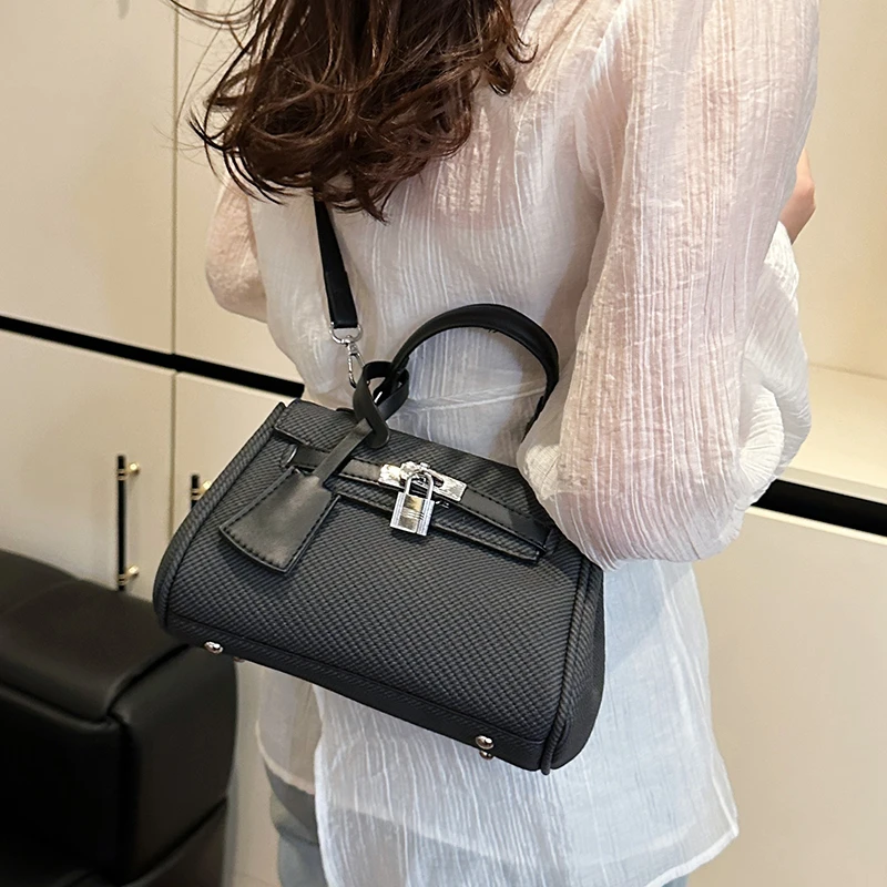 

Luxury Brand Genuine Leather Shoulder Bag For Ladies, Popular Women's Crossbody Messenger Bag With Multiple Compartments