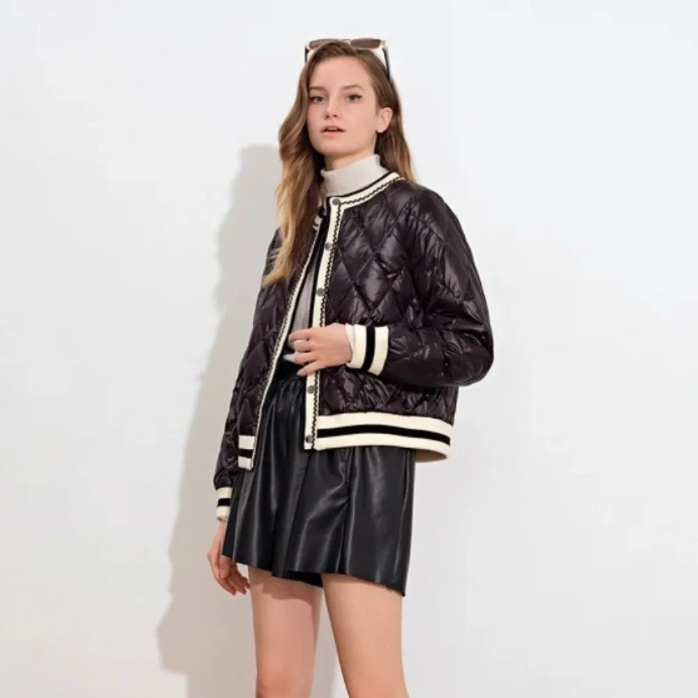 Chaqueta acolchada corta ultraligera para mujer, chaqueta de plumón de pato blanco para otoño e invierno, abrigo de invierno para mujer, Parkas de plumas con cuello levantado para mujer