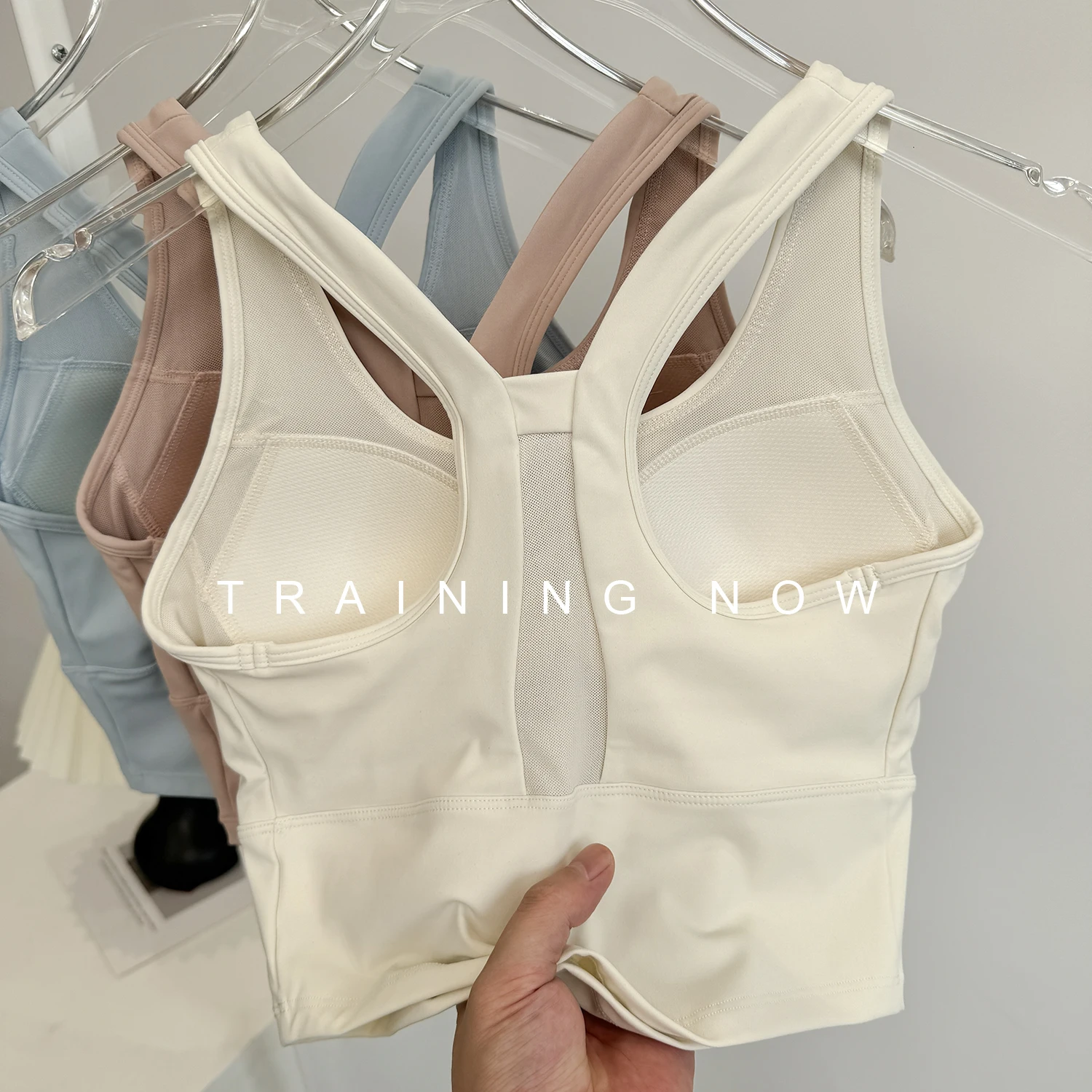 

Спортивное нижнее белье для женщин летом, тонкое, противоударное, с красивой спиной, модный костюм для йоги, жилет для бега, сексуальный фитнес