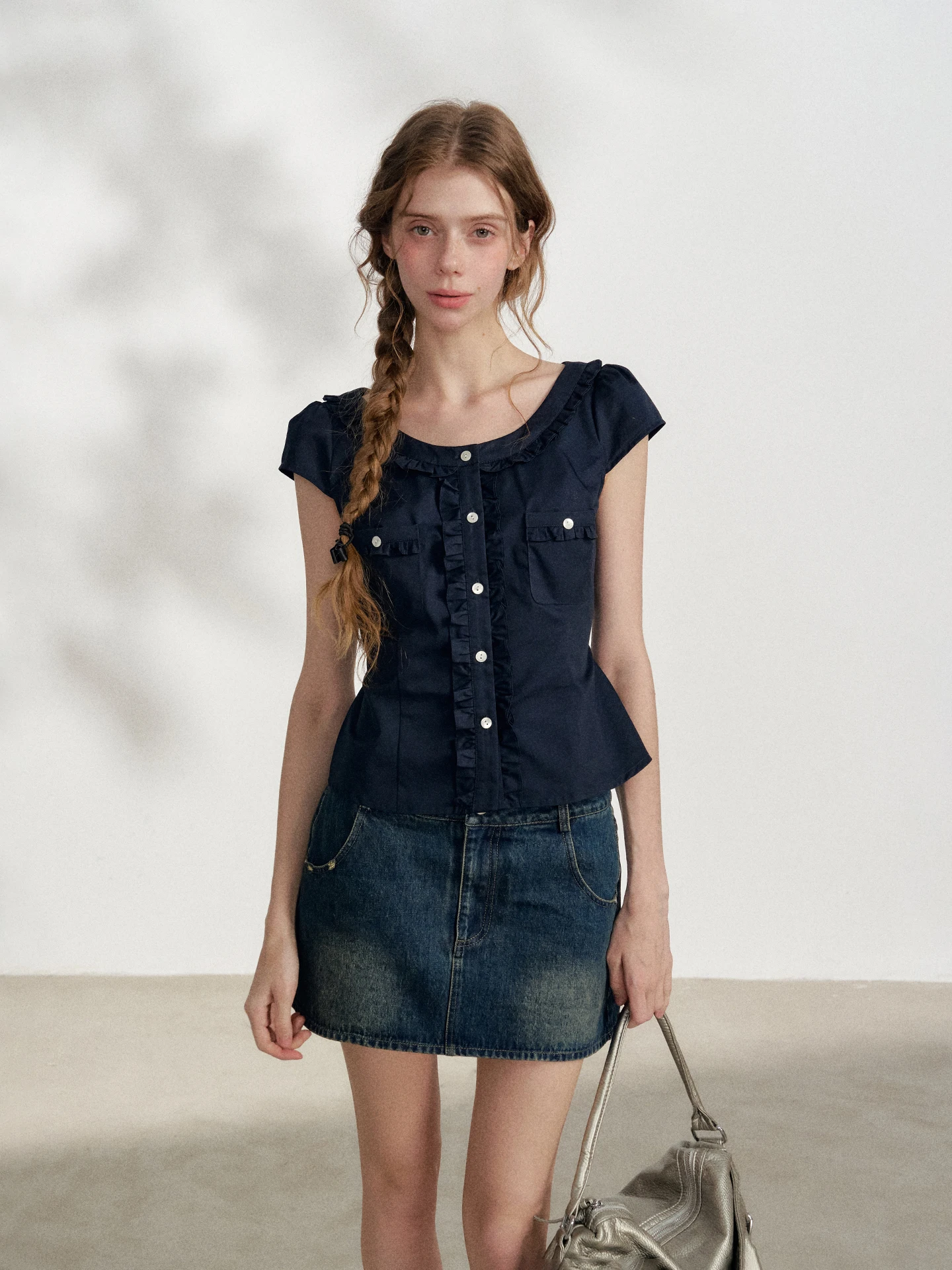 

New Empire2026 Summer New Casual Wooden Flower Lace Short Sleeve Women's Shirt Sweet Style round Neck Skin-friendly Brea...