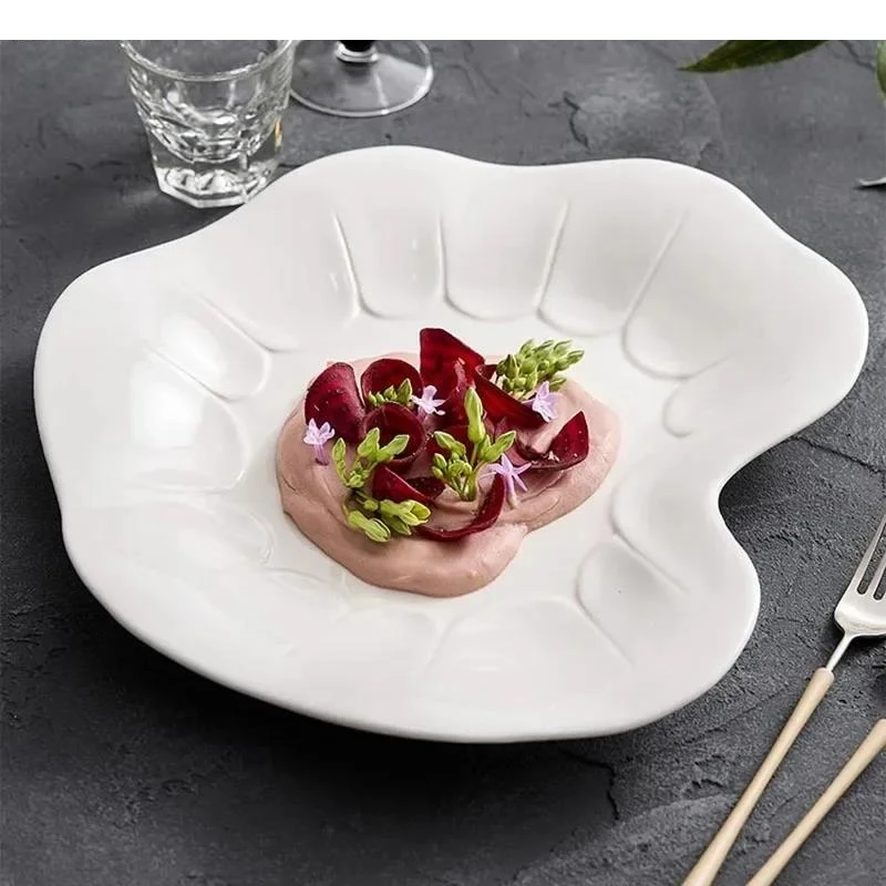 Pure White Leaf Shaped Ceramic Dining Plate Irregular Dessert Sushi Molecular Cuisine Specialty Tableware