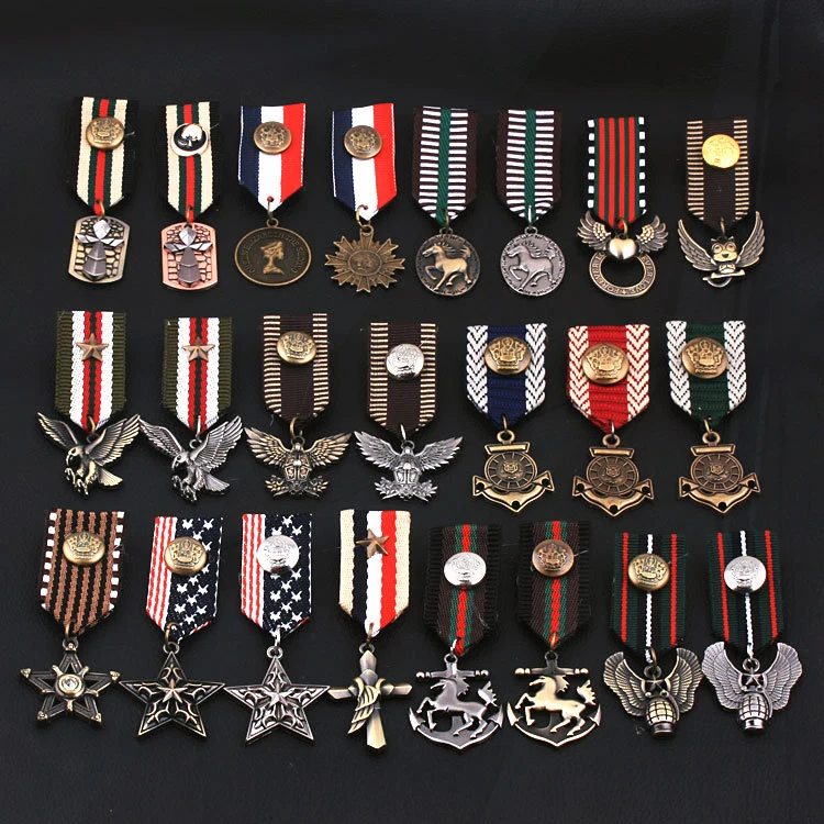 Style Men's Medal Shoulder Badge Metal Badge Wholesale Vintage Badge British Academy