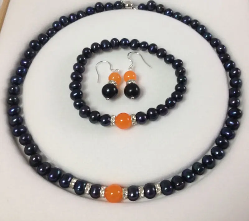 

Natural Black Akoya Cultured Pearl/Orange Jade bracelets necklace earrings set