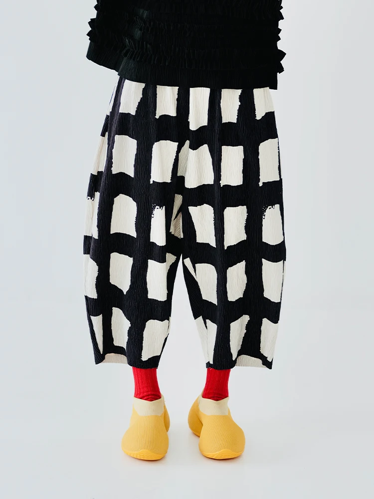 IMAKOKONI Original design Printed plaid elastic waist Wide leg pants velvet pleated pocket casual trousers women's 223893