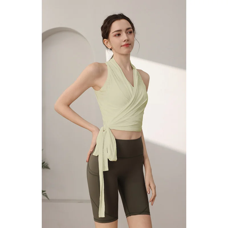 A High Waisted Stable Moisture Wicking Yoga Bra That Provides Intimate Care For Your Breasts Accompanies You To Enjoy Yoga Time