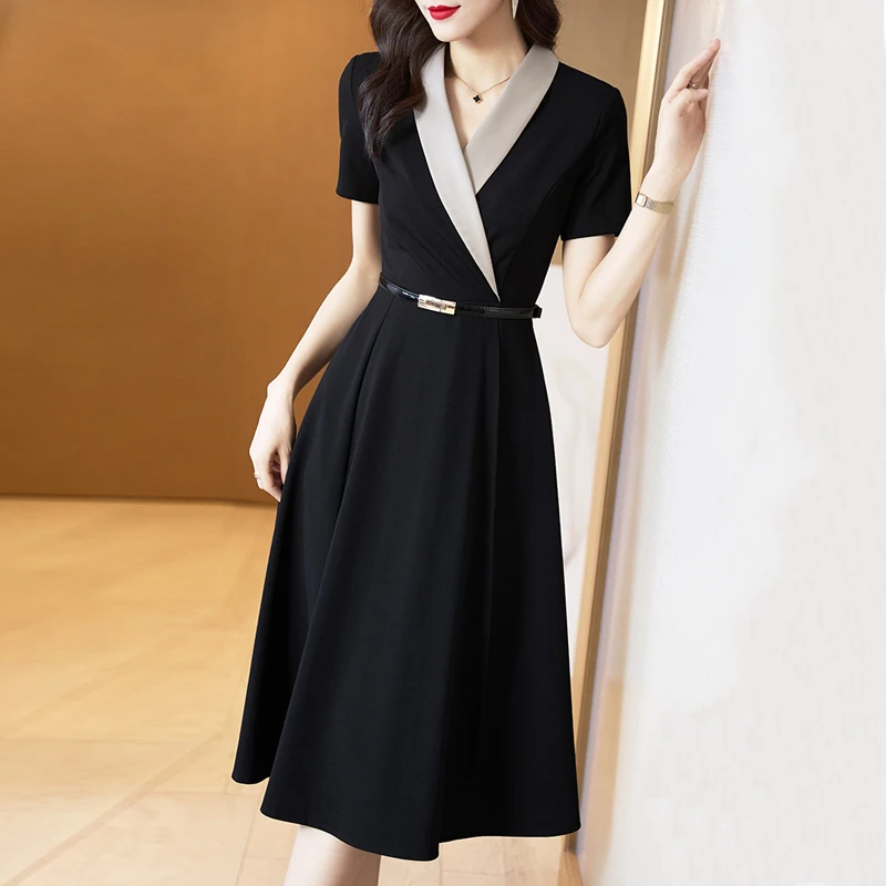 

2024 Summer New Black V-neck Hepburn Style Corseted Waist Cinched Waist Slim Retro Temperament Little Black Dress Dress