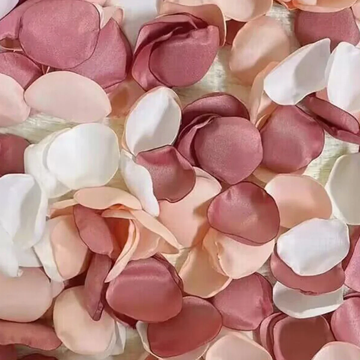 100pcs Silk Artificial Flower Rose Petals For Wedding Girl Aisle Scatter Dinner Table Confetti Centerpieses Bridal Shower Decor