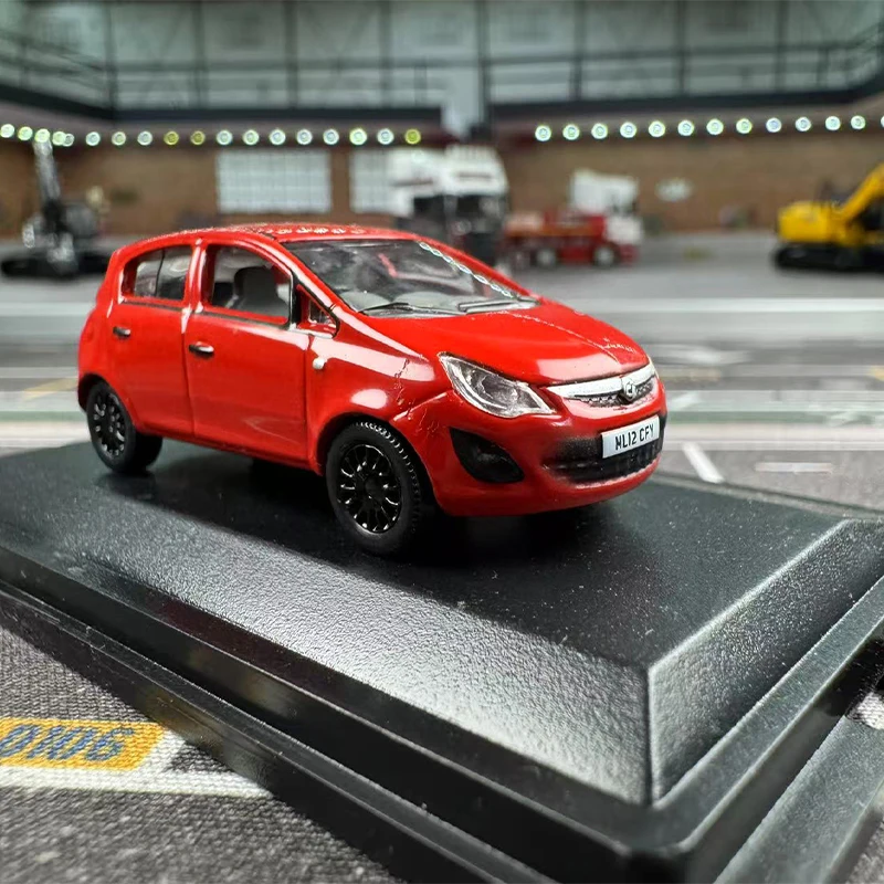 

Diecast 1:76 Scale Corsa Simulation Alloy Car Model Static Display Collectible Toy Gift Ornament Souvenir Decoration