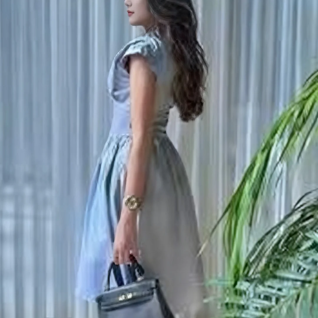 فساتين سهرة رسمية مخصصة على شكل حرف a قابلة للطي باللون الأزرق بطول الركبة ورقبة دائرية فساتين حفلات أعياد الميلاد للنساء