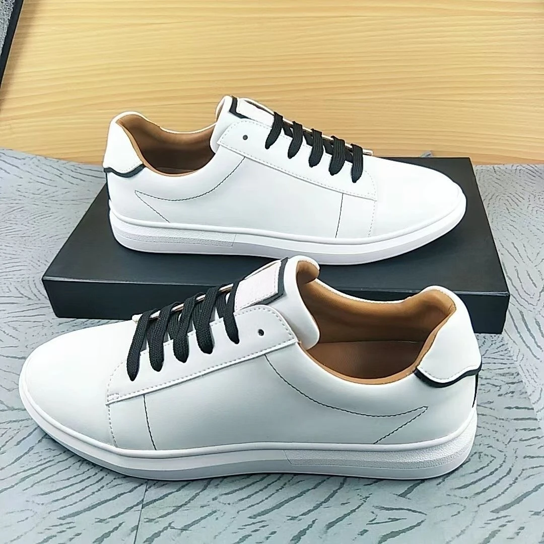 

Новинка 2026: Мужские низкие кроссовки Me-Emblem белого цвета из натуральной кожи, всесезонные, универсальные, комфортные