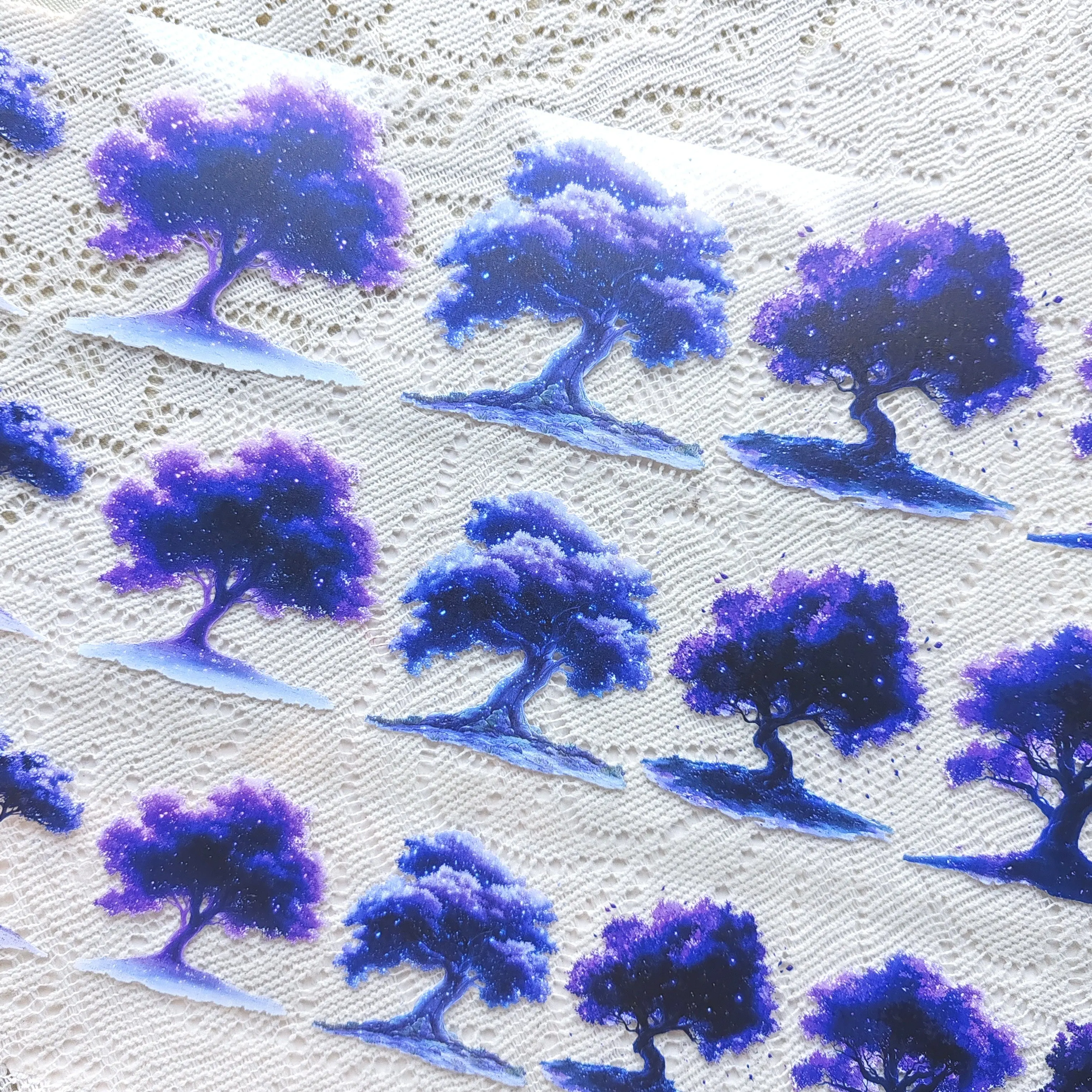 

Декоративные наклейки-коллажи «Ночные деревья» для творчества и оформления открыток