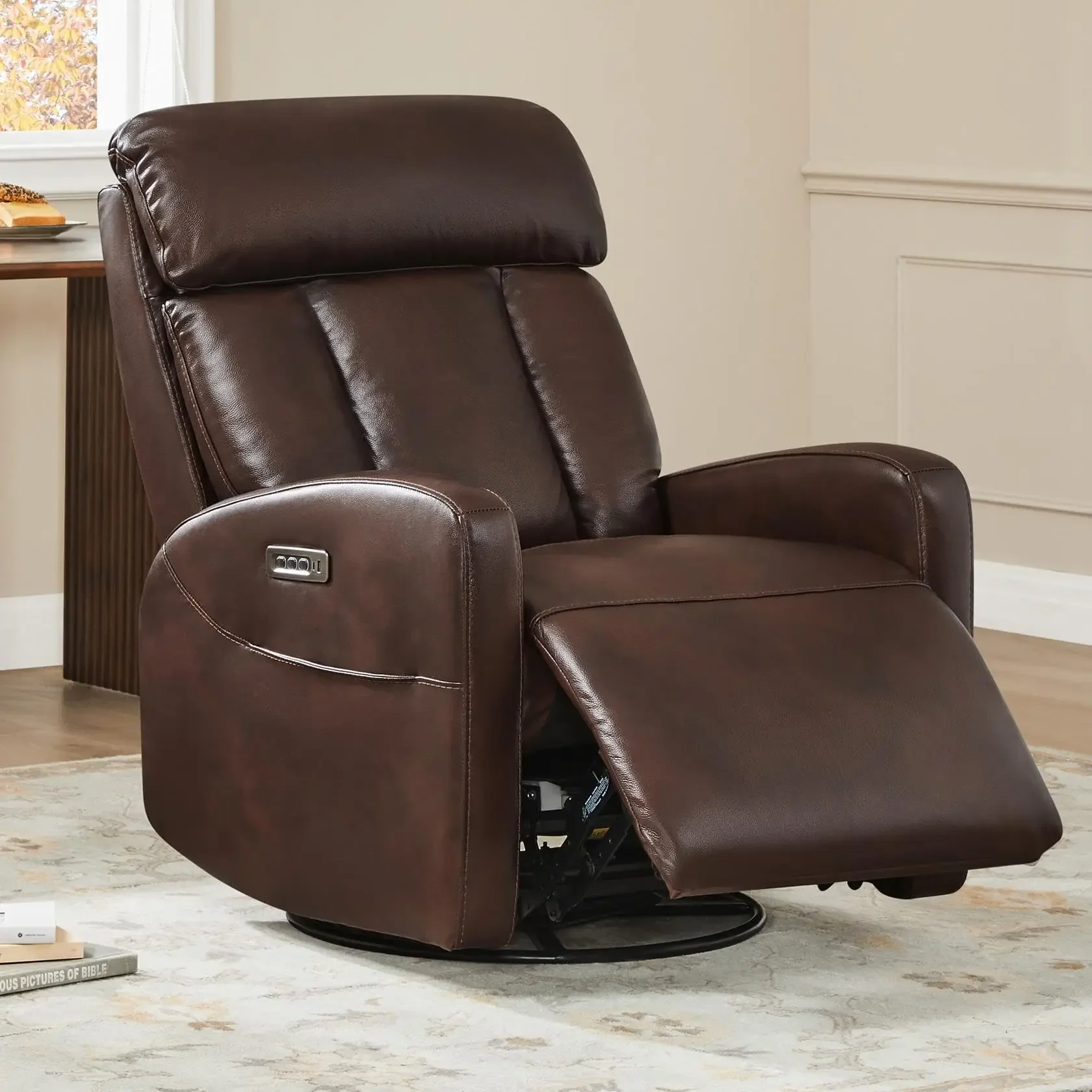 Metal Upholstered Relaxing Living Room Chairs Cushioned Armrest Sophisticated Living Room Chairs Silla Sala Accent Furniture