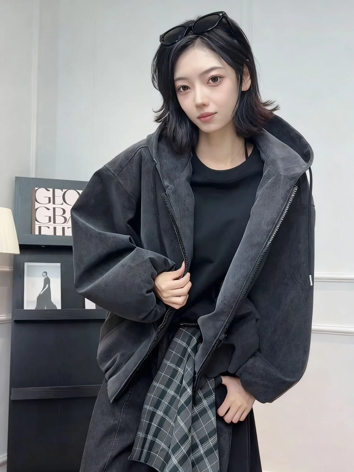 

Черная кожаная куртка с капюшоном и вышивкой, мужская, осенняя, с двойной молнией, короткая, в американском уличном стиле, ветровка