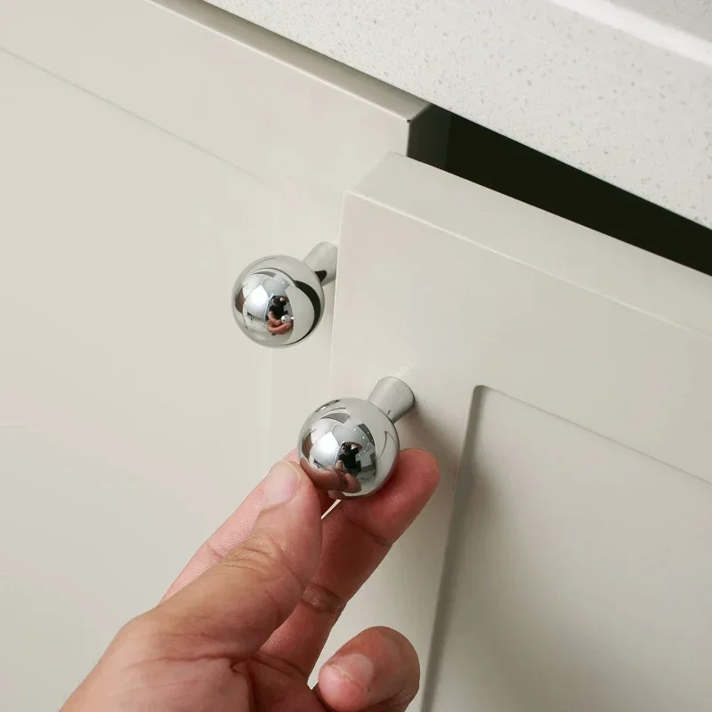 Galvanisierter Luxus-Schubladengriff aus Messing, langer Griff für Kleiderschrank, Schuhschrank, antiker französischer Silber-Schranktürgriff – Detail 12