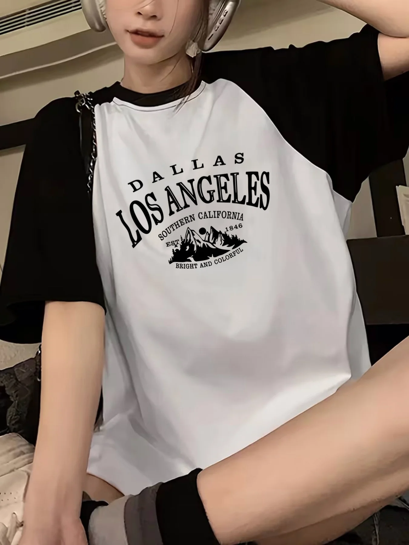 Women's Y2K Retro Raglan Short Sleeve T-Shirt Featuring A Color-Block Design with City Prints of Los Angeles and Dallas Clothes