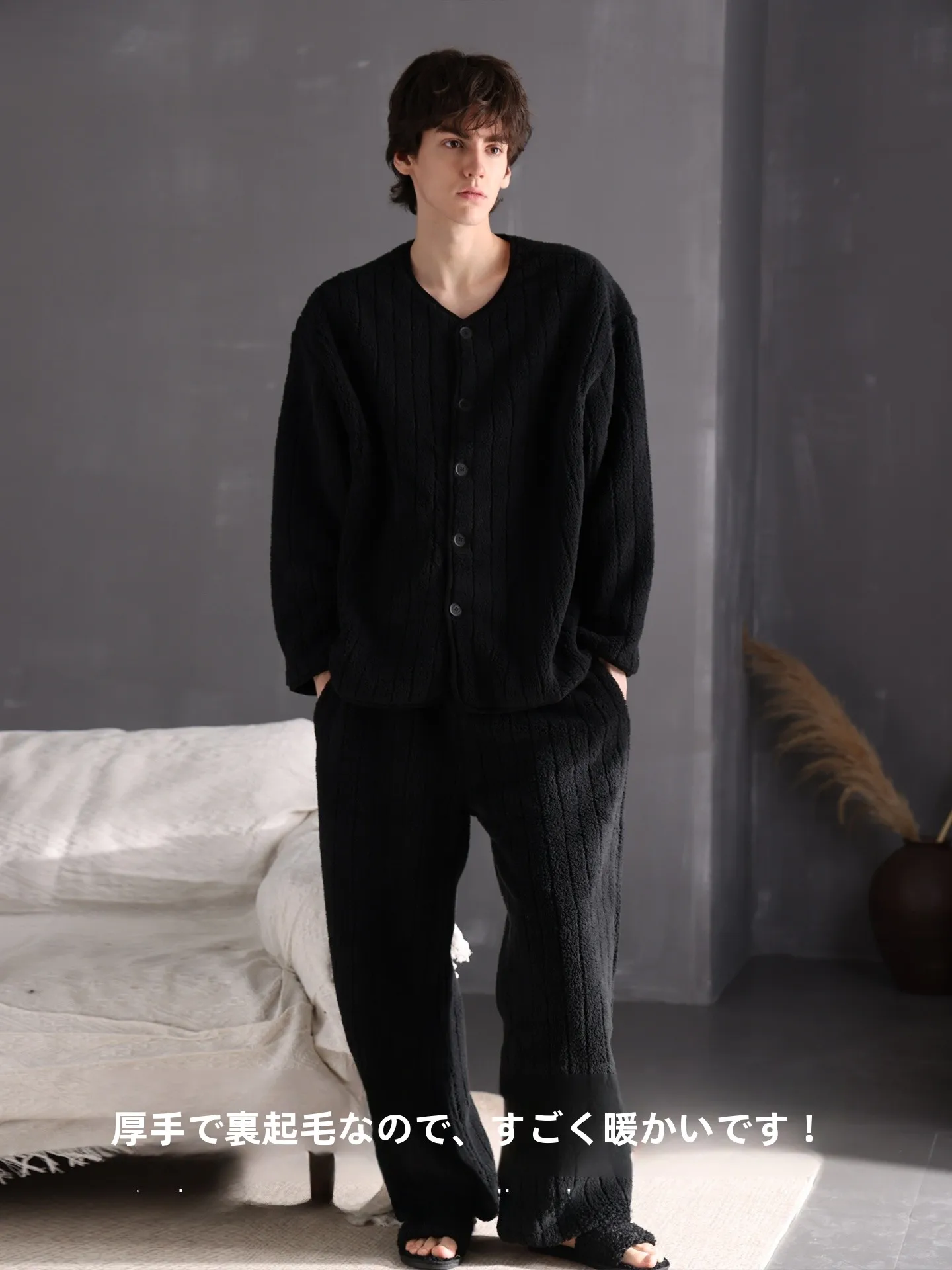 person-coral-fce-pajamas-thiened-flannel-warm-loose-home-clothes-winter-outerwear-suitable-women-long-sve-round-ne