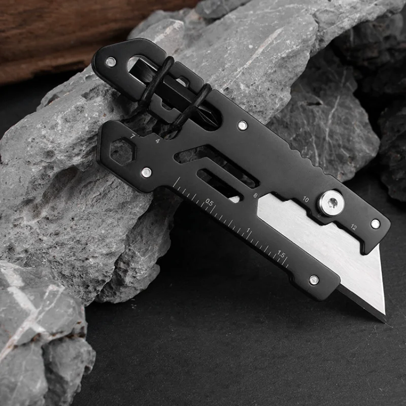 12 In1 Multi-Functional เครื่องทำลายเอกสาร Utility EDC มีดพ่นทรายสีดำปรับขนาดได้ถอดออกได้ Multitool อุปกรณ์ทำมือ