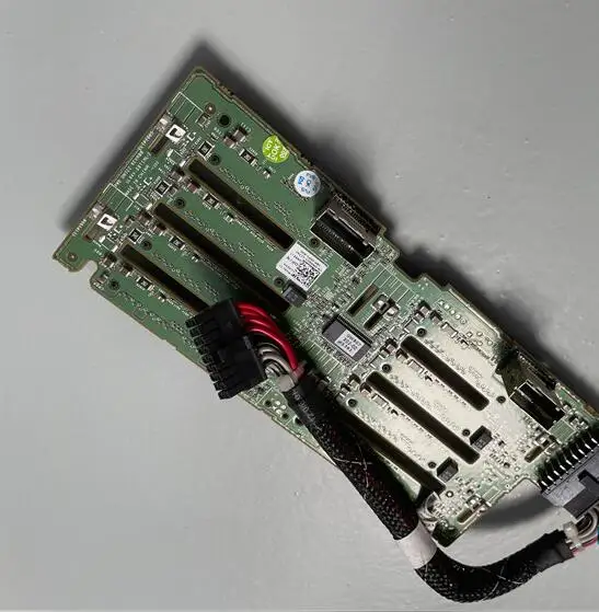 

MX827 0MX827 PowerEdge R710 8-Bay SAS / SATA Hard Drive Back Plane Board