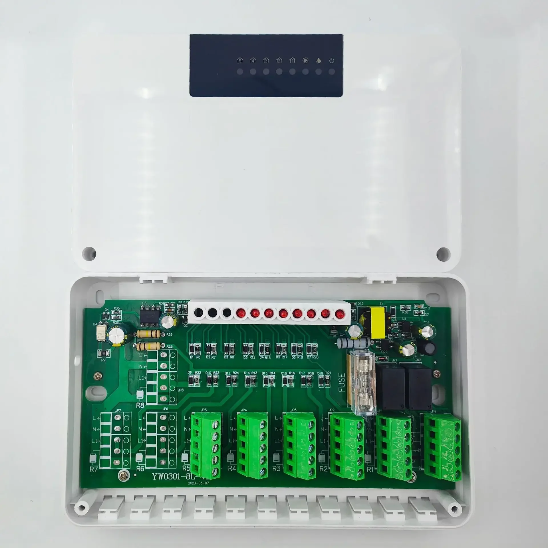 Water Heating Divided - Room Control Box - 5/8 Channels, Electric Actuator, Junction Box