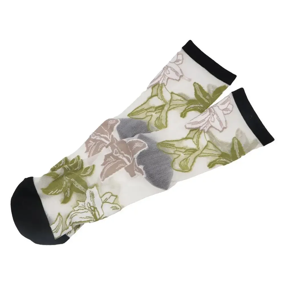 Calcetines de seda de cristal para niñas coreanas ultrafinos transpirables, medias florales bordadas, calcetines de tubo medio para mujer, calcetines de flores