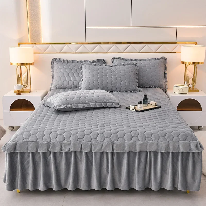 2024 new solid color Korean version lace milk fleece bed skirt padded cotton bedspread plain milk fleece