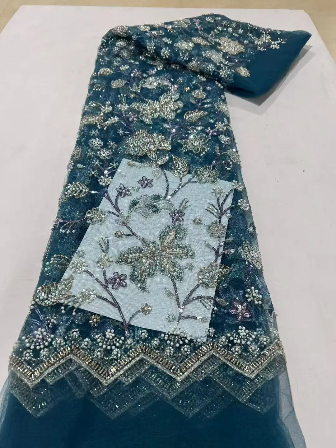 

Оптовые нигерийские кружевные ткани: модные африканские тюлевые кружева, роскошные ткани ручной работы с бисером и пайетками для свадебного шитья, 5 ярдов