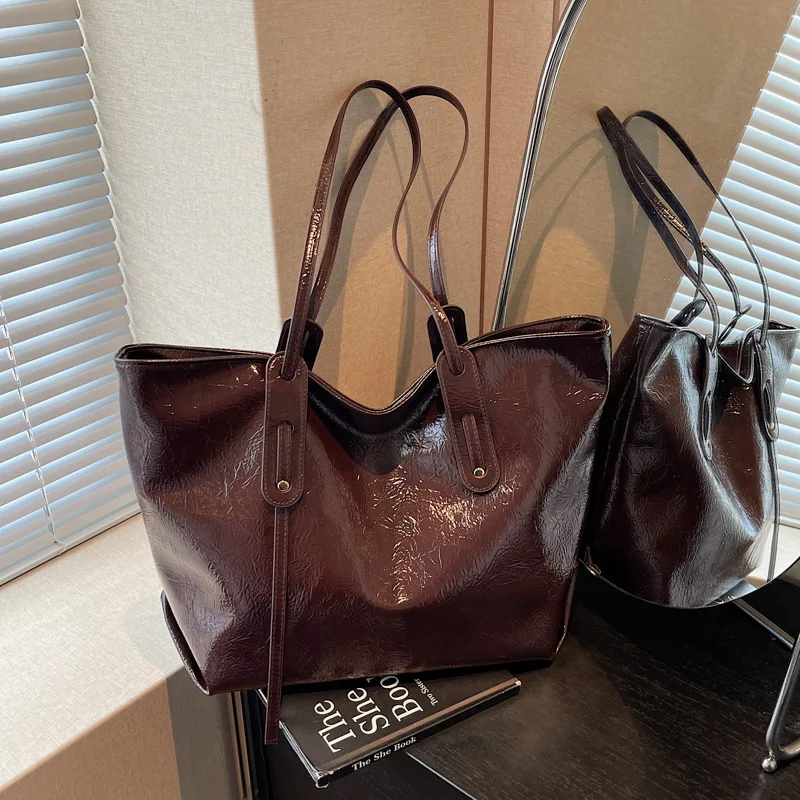 

​​Minimalist Vintage Commuter Tote Women Featherlight Distressed Leather Underarm Purse Airport TSA Ready Essential​​