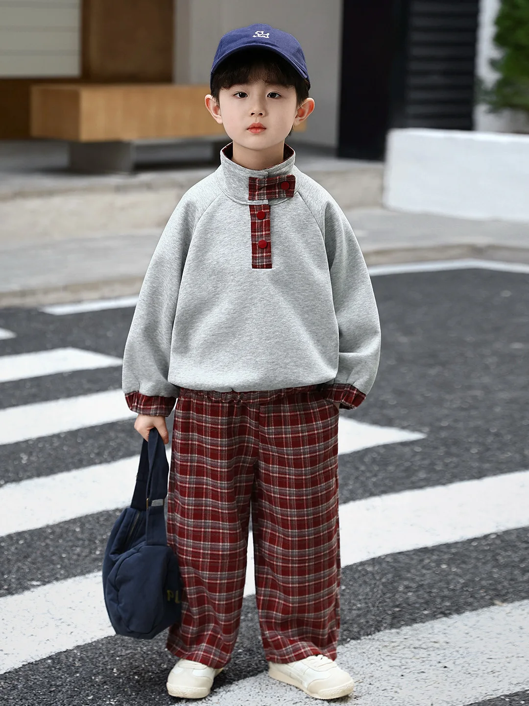 

Весенний повседневный спортивный костюм для мальчиков: модный комплект из двух предметов (свитшот и брюки), удобный, из смесового хлопка, с длинными рукавами