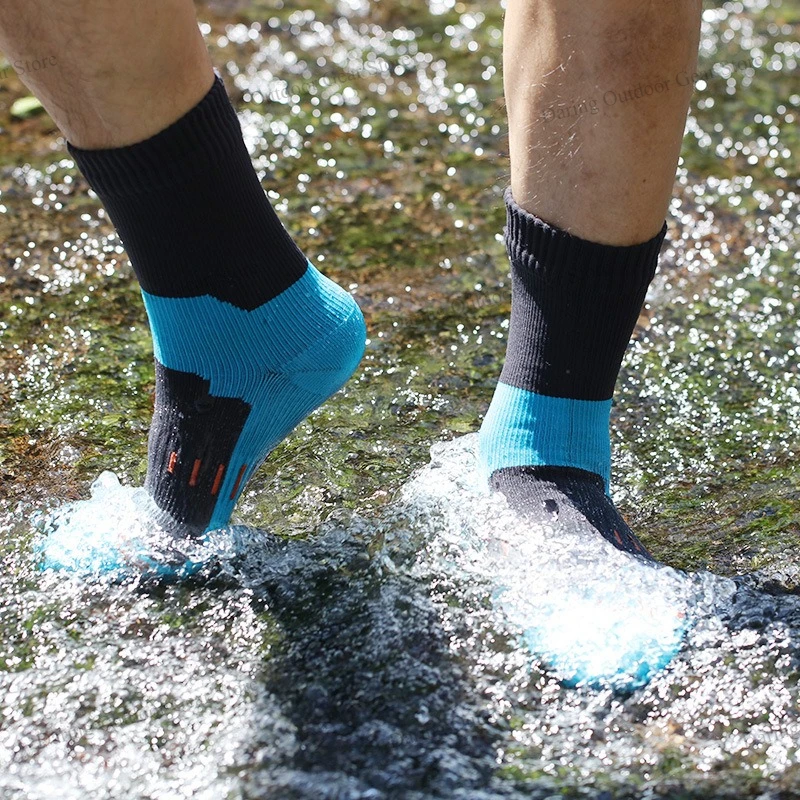 Mid Calf Waterproof Breathable Socks Men Women 3-Layer Membrane Hiking Wading Socks Windproof Warm Socks for Ski Cycling Camping