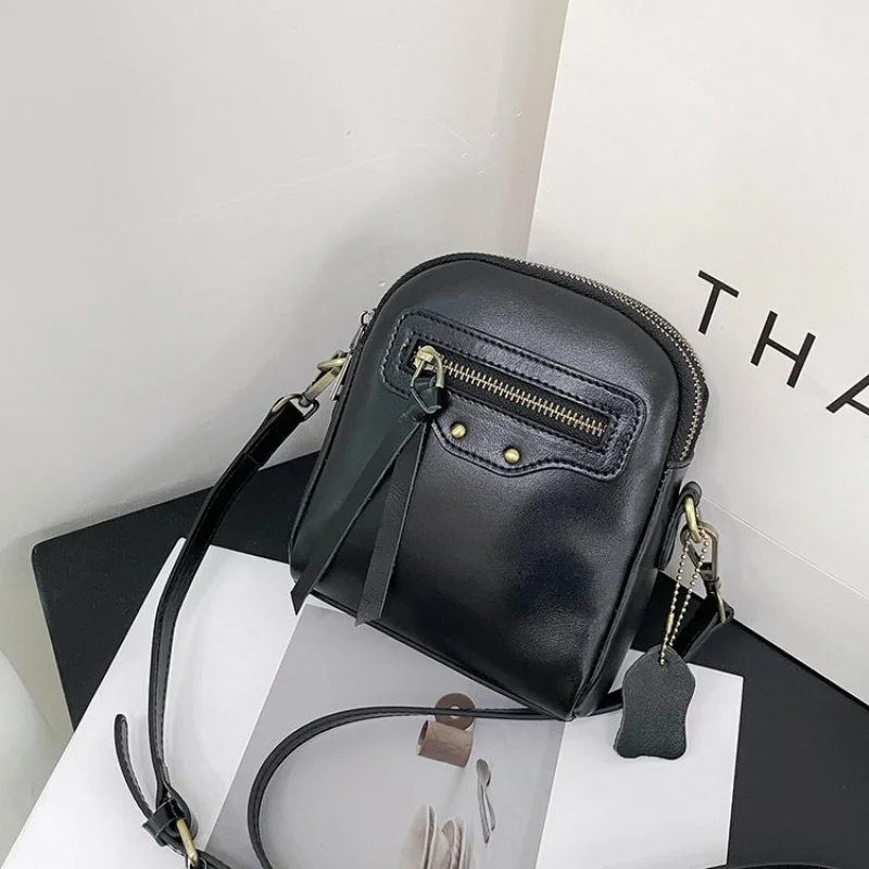 

Convertible Belt Bag For Women Adjustable Waist Pack That Transforms To Crossbody Bag For Versatile Wear
