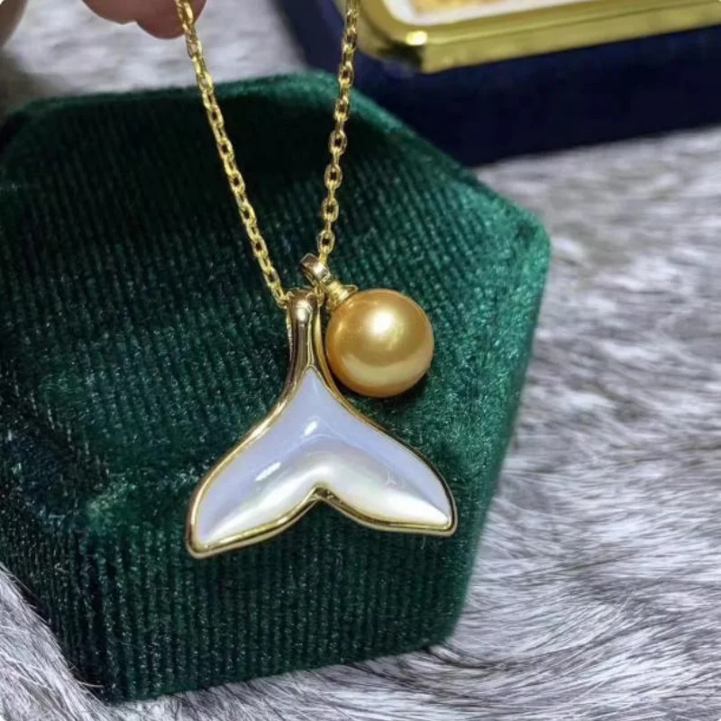 

Stunning AAA+8-9mm Natural South Sea Gold Pearl Pendant Necklace in 14k Gold