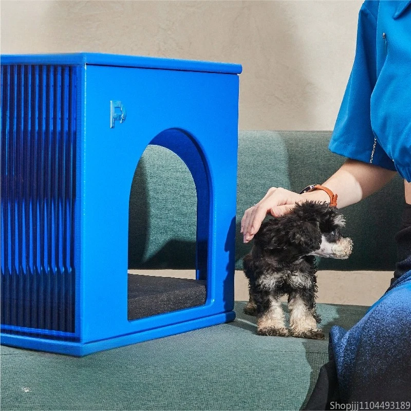 

“Insulated Pet House – Winter Cat Shelter with Roof Bed