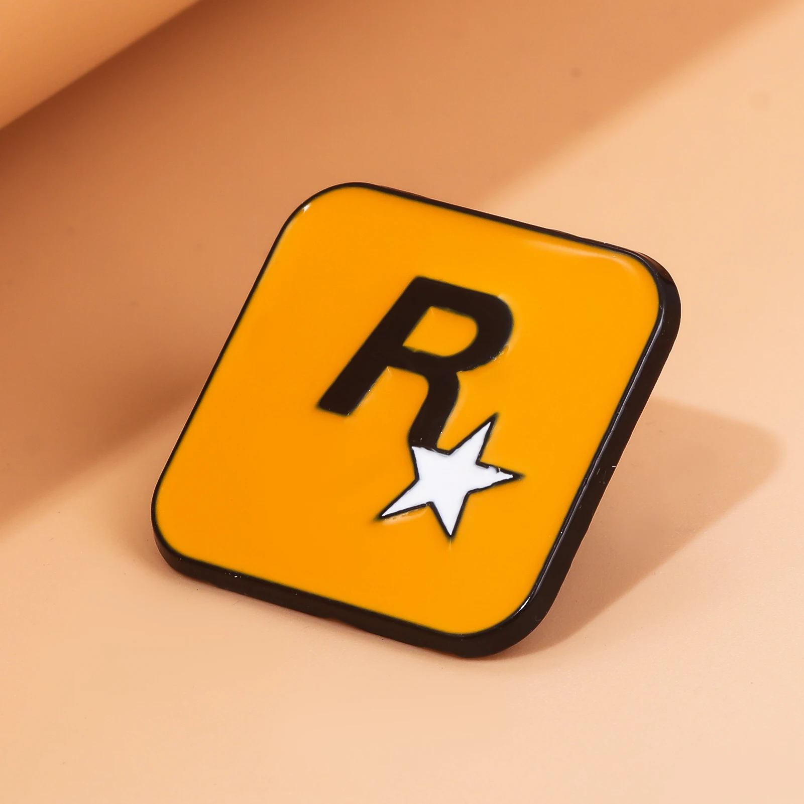 Grand Theft Auto Rockstar Enamel Pins Brooch GTA R Five-pointed Star Metal Badge Brooches Jewelry Accessories Gift