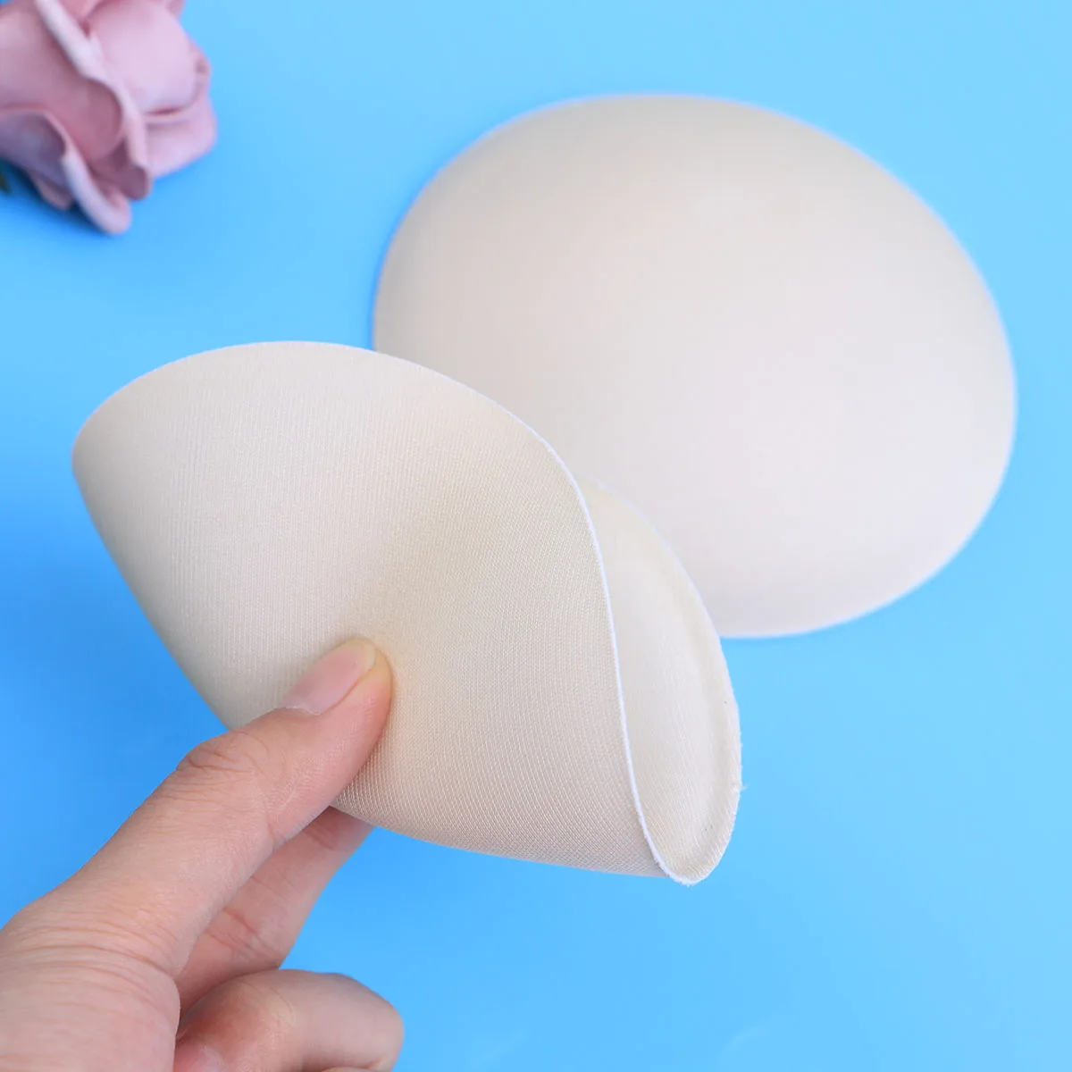 

Sponge Pads Bra Lightweight Breathable Anti Slip Reusable Padded Bra Inserts for Women Foam Inserts Sports Bras