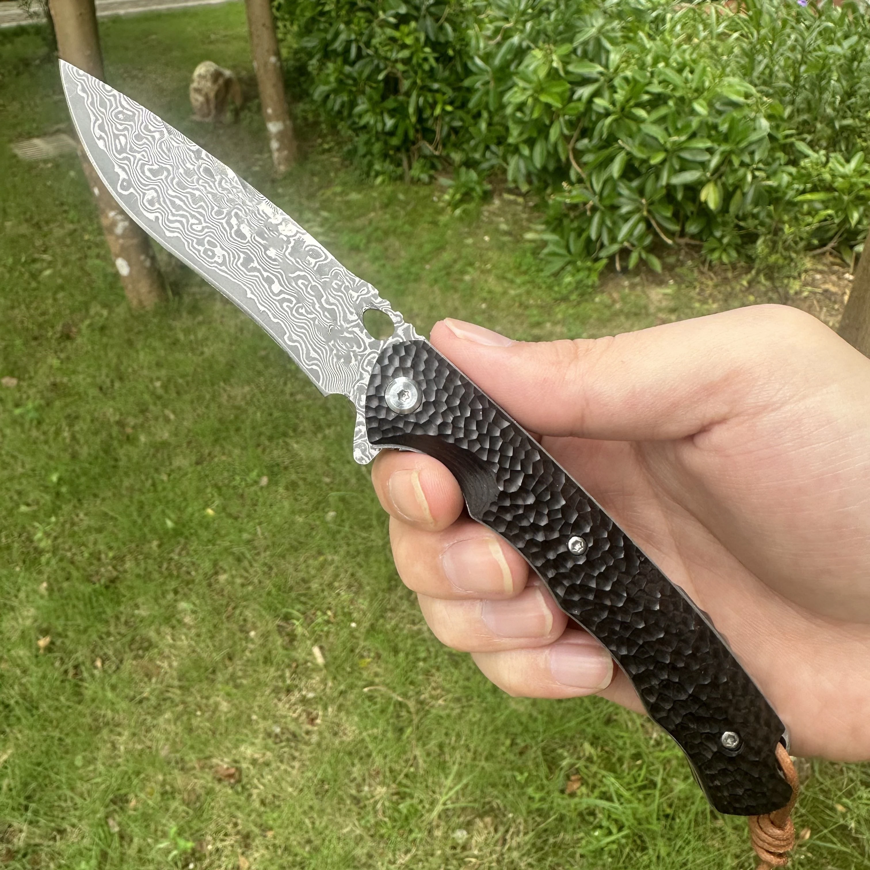 Topwell  Handmade Folding Knife Perfect Quality 167Layers Damascus VG10 Steel Blade CNC Sandalwood Handle Outdoor Collection