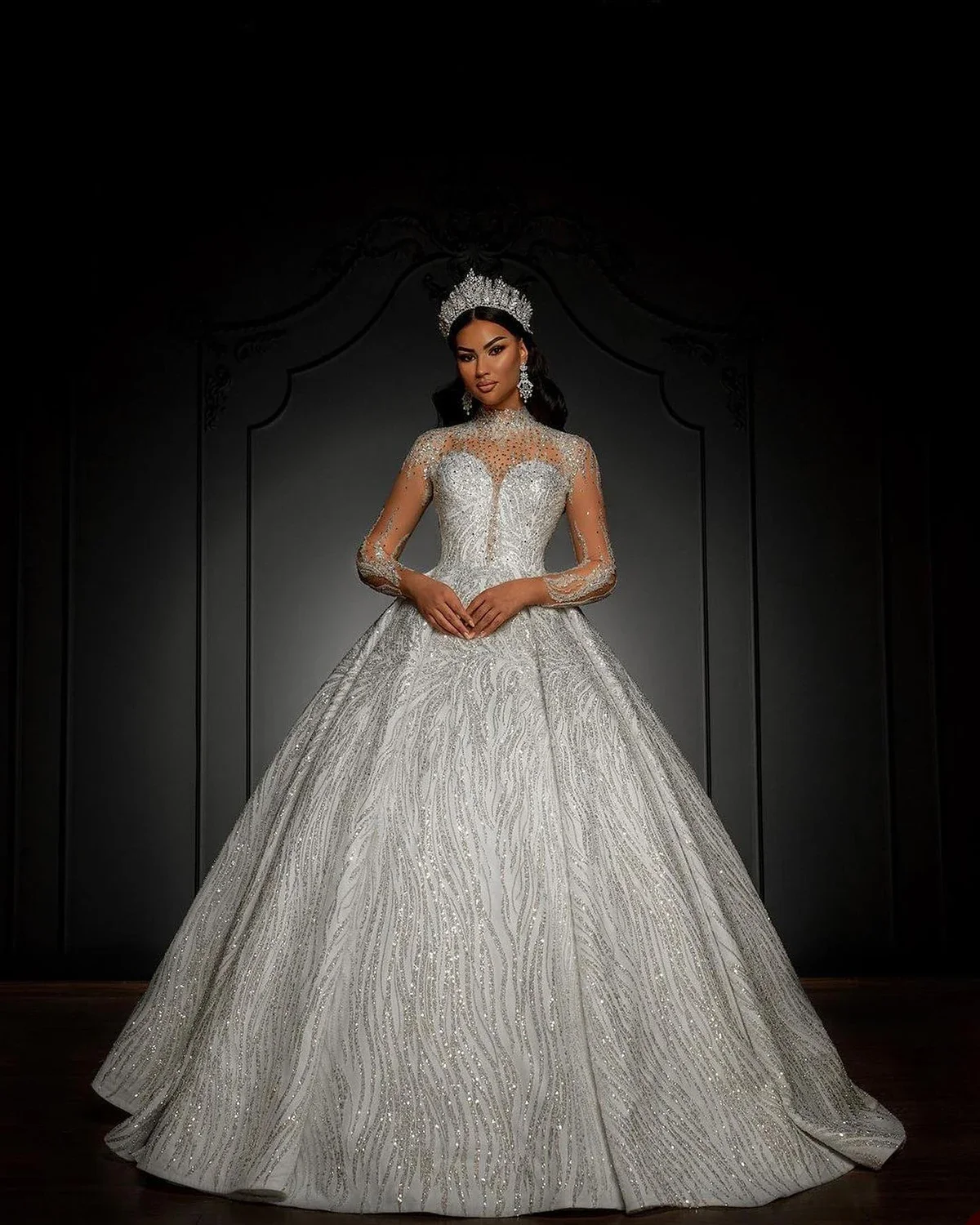 

New Luxurious A-line Crystal Beaded Women's Wedding Dress Sexy High Neck Transparent Long Sleeve Ball Bridal Dress Customized