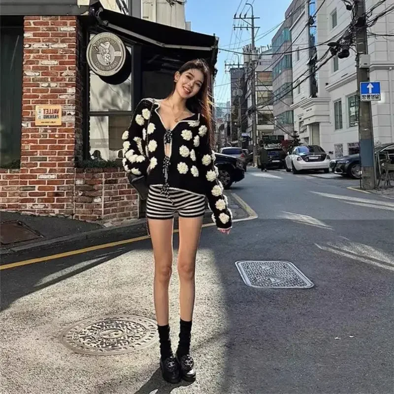 女性用ニットカーディガン,3Dフラワー,カシミアセーター,レースアップ,かぎ針編み,ファッション