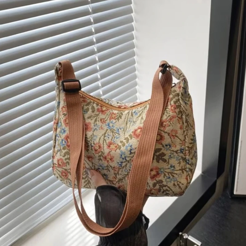 جديد النمط الصيني خمر طباعة حقيبة تحت الإبط موضة قماش حقيبة كتف الملمس مزاجه حقائب كروسبودي للنساء حقائب اليد