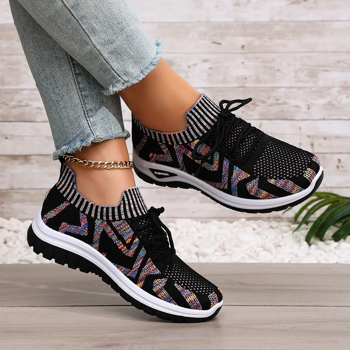 New women's everyday commuter athletic casual shoes: stylish, lightweight, durable, and versatile.
