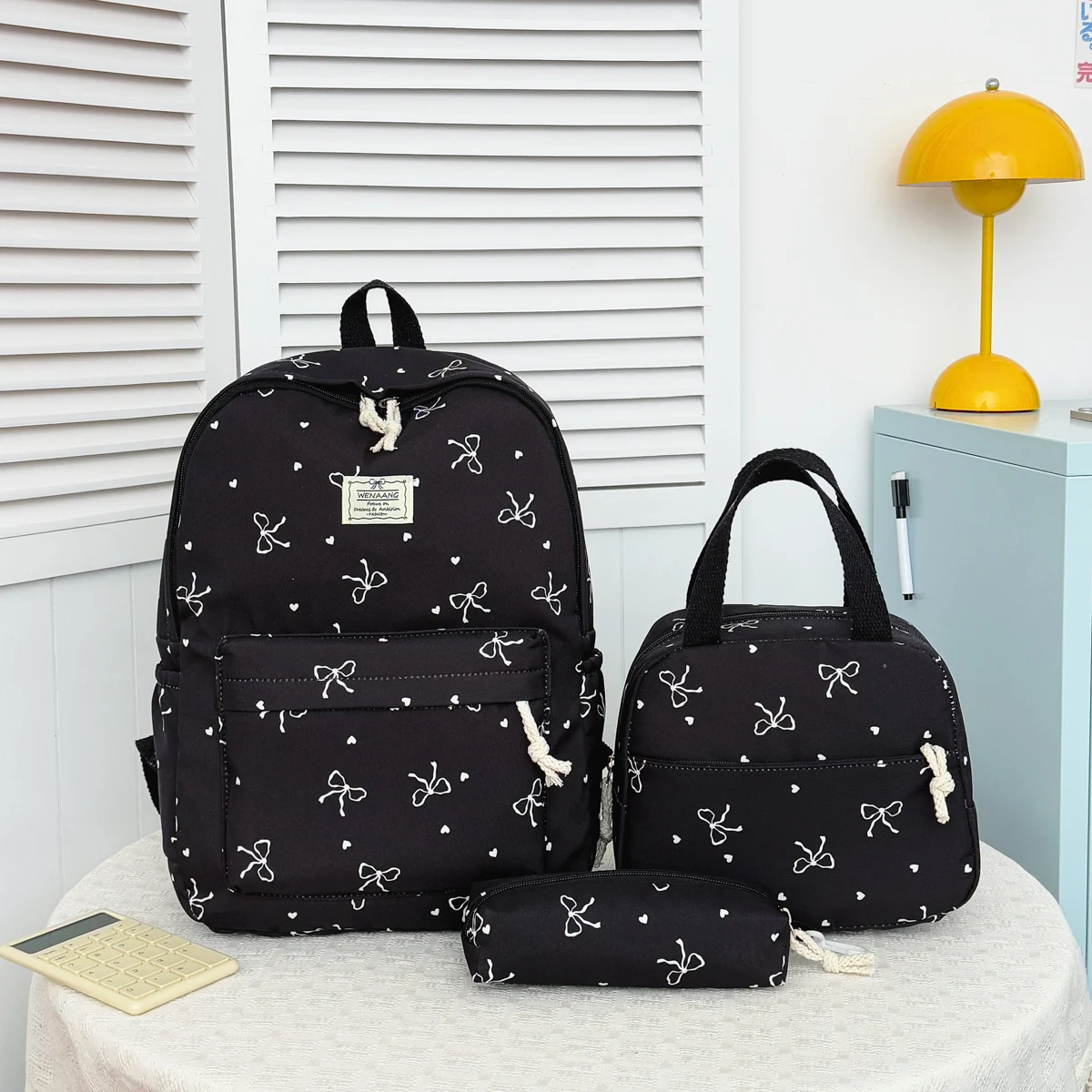 Gentle Sweet Bow Printed Three Piece Backpack Set Lightweight and Large Capacity College Style Backpack Campus Student Backpack