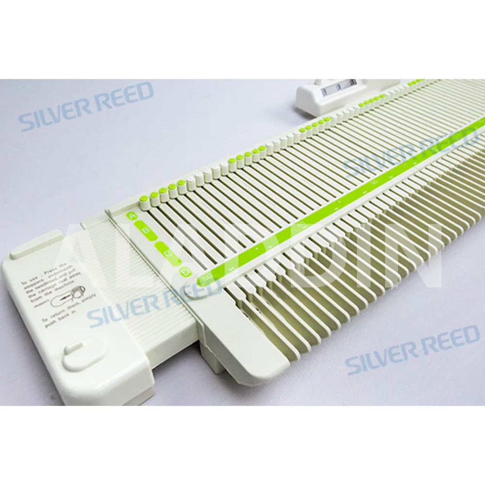 Recruiting Agents Easy to Learn Home Use Hand Driven Manual Sweater Flat Knitting Machine for Beginners