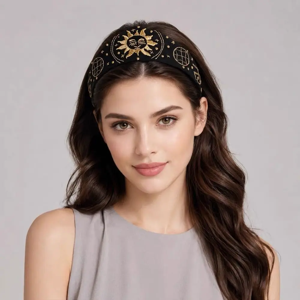 Baroque Velvet Triangle Headband British Classical Rhinestone Pearls Hairband Wide Edge Solid Color Crown Hair Hoop Women