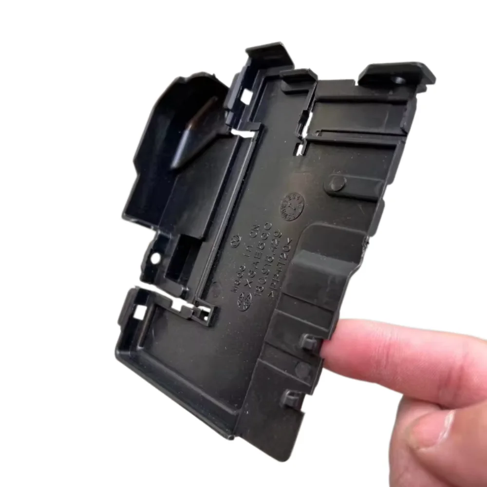 180915429 Battery Positive Cable Terminal Cover 180 915 429 For VW New Je.tta Bora Santana