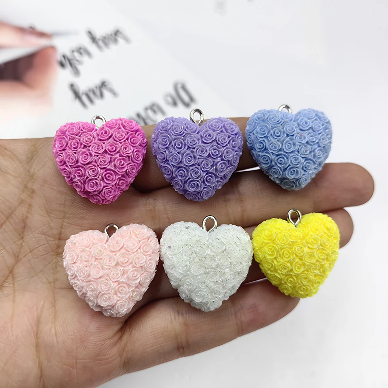 Dijes de corazón de amor de flores rosas para la fabricación de joyas, accesorios de resina, colgante plano, pendientes Diy, llavero, 10 piezas, C1522