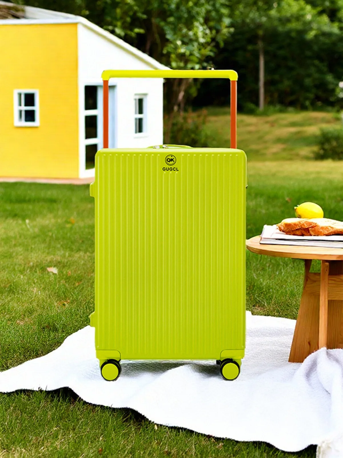 valise-a-roulettes-yootujar-design-elegant-grande-capacite-avec-serrure-a-combinaison-robuste-et-durable-tendance-mode