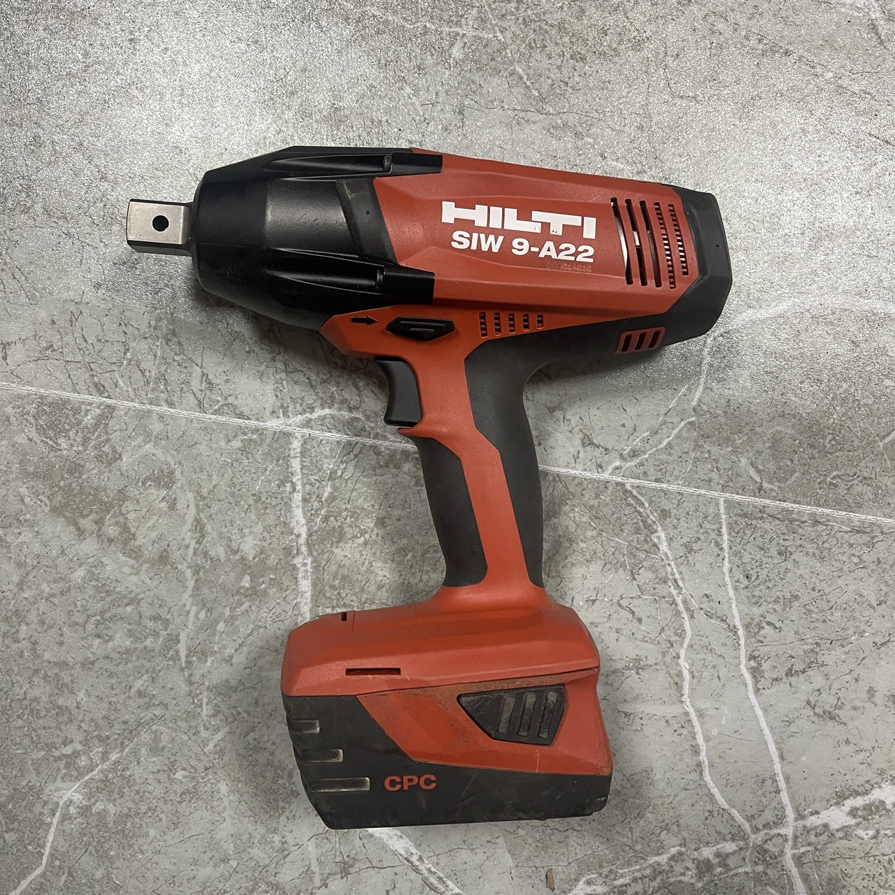 

Hilti SIW 9-A22 Cordless Impact Wrench -Includes 5.2AH lithium battery，second-hand