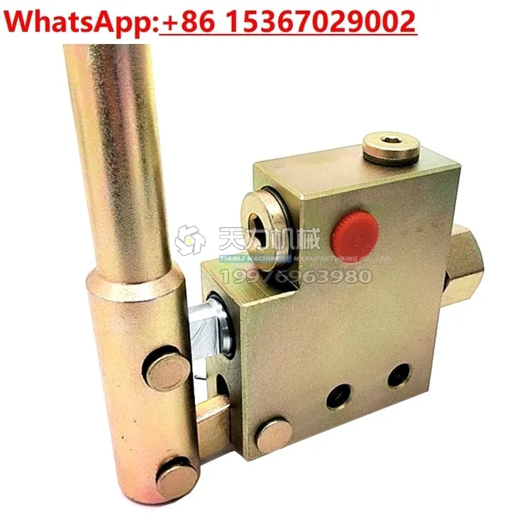 Fulongma Group Road Sweeper Manual Pump Modified Car Hydraulic Backup Manual Pump Cleaning Car Parts